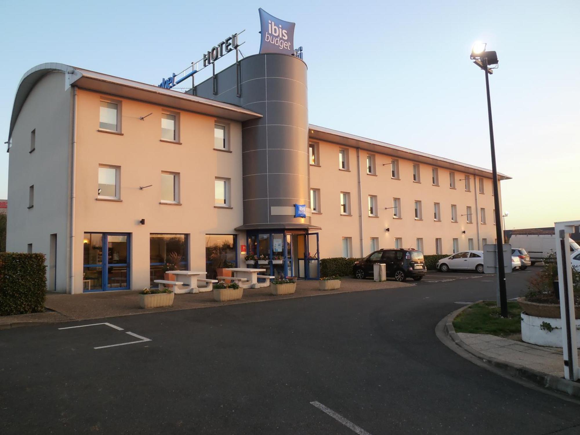 Ibis Budget Meung Sur Loire Екстериор снимка