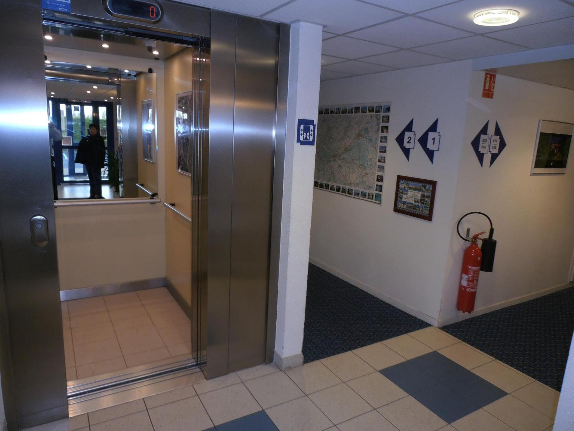 Ibis Budget Meung Sur Loire Екстериор снимка